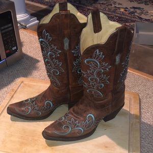 Gorgeous embroidered Corral western boots